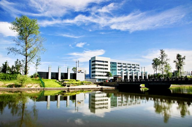 S . 浙江新和成股份