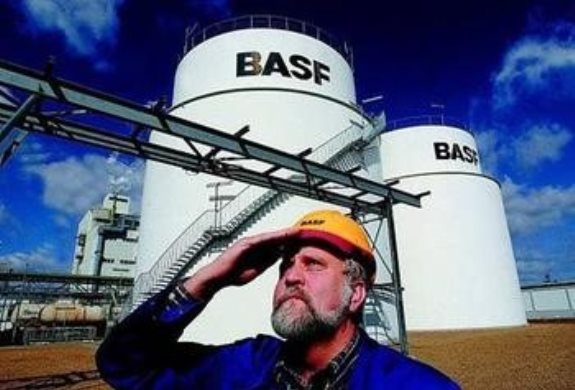 上、中、下游產(chǎn)業(yè)鏈一體化——重慶化醫(yī)/巴斯夫MDI一體化