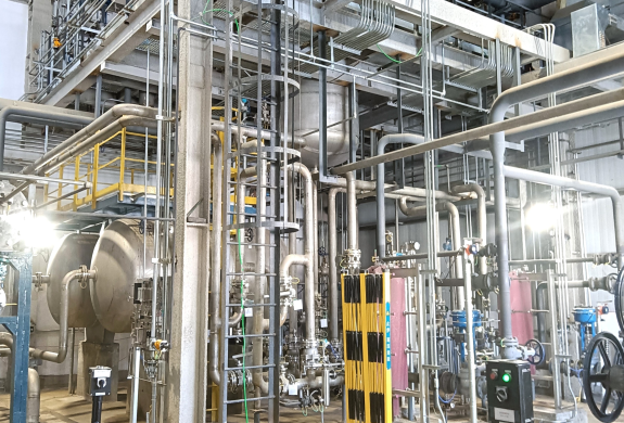 共同見(jiàn)證“綠色石油”快速發(fā)展——赤峰遠(yuǎn)景全球最大綠色氫氨艾克森換熱機(jī)組案例